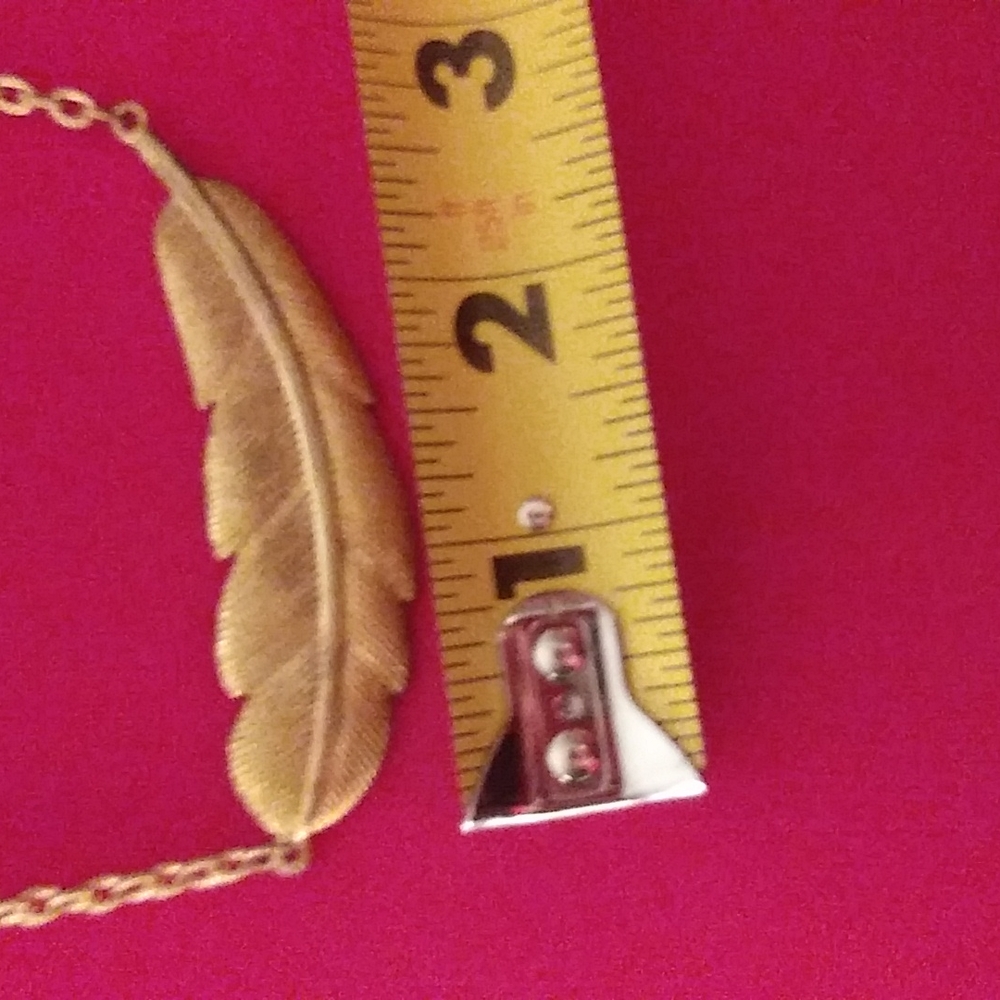 Feather Necklace Gold-Colored - Picture 3 of 4
